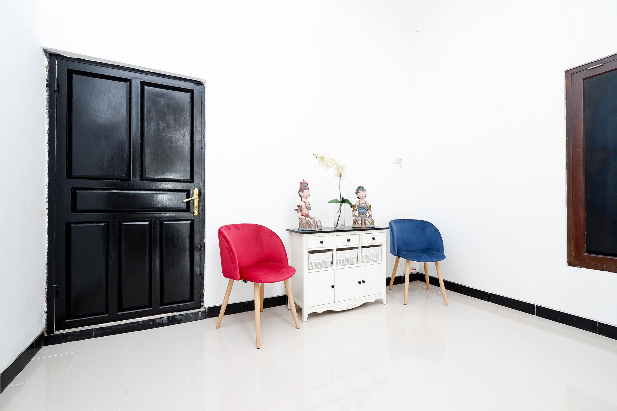 Oyo 1611 Four D'Home Solo Kültér fotó